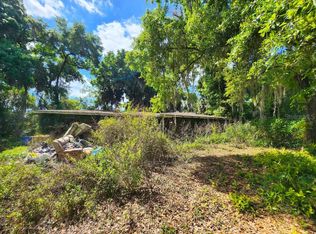 2911 E Williams Rd, Plant City, FL 33565