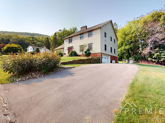 5th image of 704 Curtin St S
