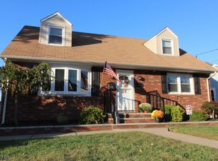 27 E Summit Ave, Sewaren, NJ 07077