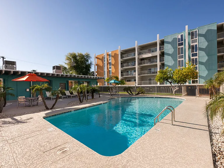 The Cascades Apartments — Photo 11