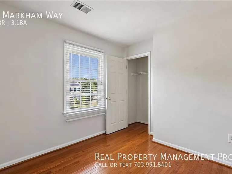 4 Markham Way — Photo 33