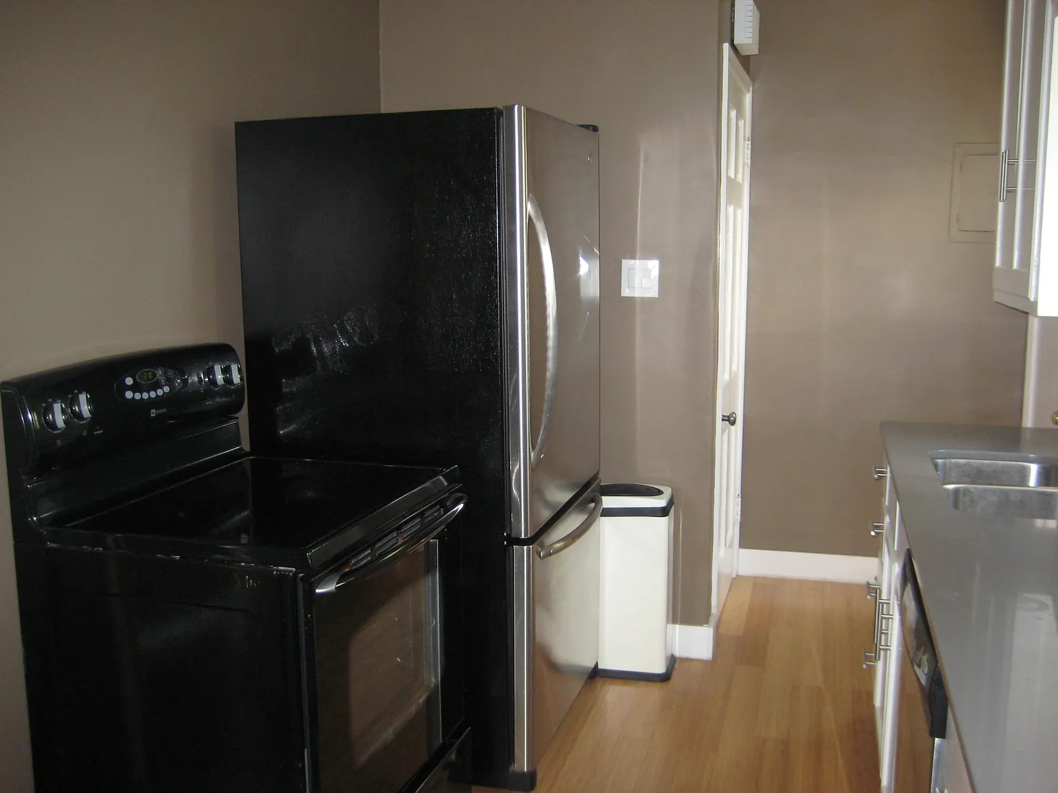 2 bed, 1000 sqft, $2,250 — Photo 4