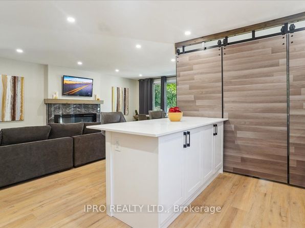 Additional property image - 8 Dolman Ct, Cambridge, ON N1S 4G4