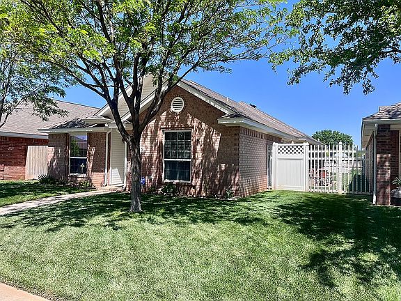 3rd image of 6230 Oakcrest Ln