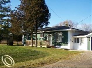 6946 Frith Rd, Saint clair, MI 48079