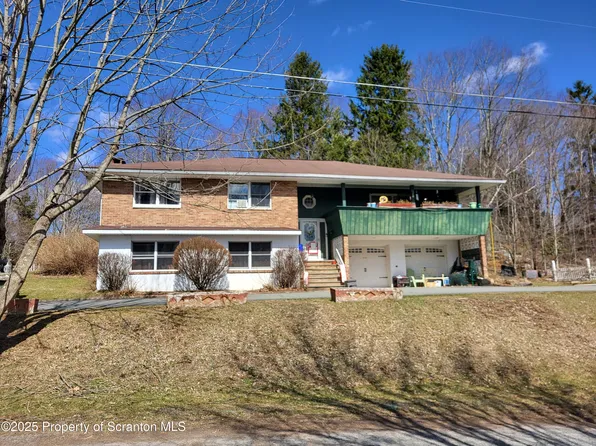 31 Ridge St, Browndale, PA 18421