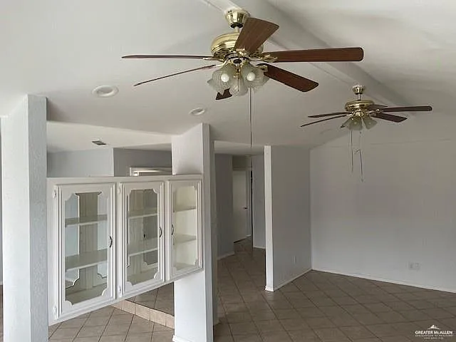 2432 W Iris Ave — Photo 4