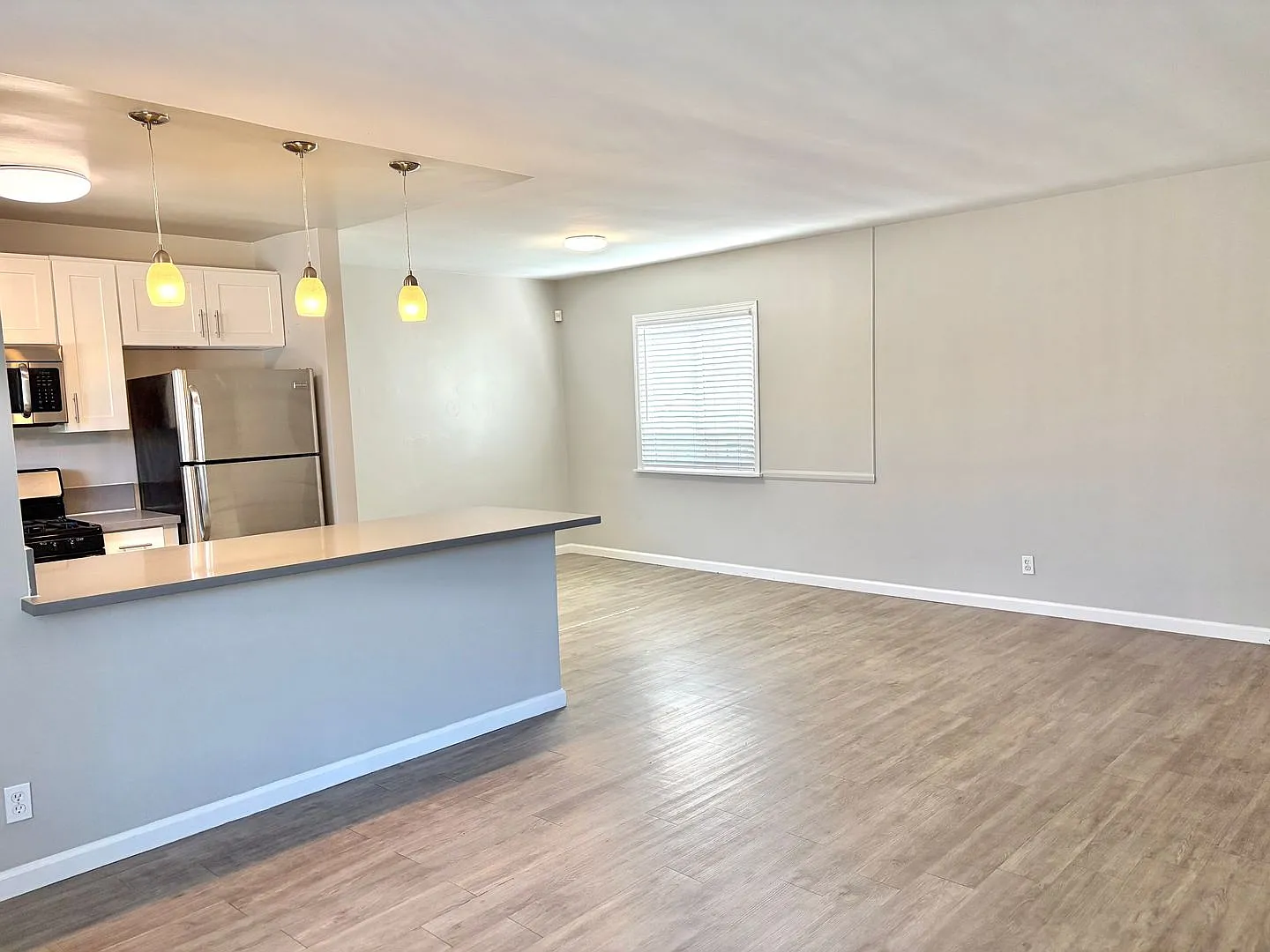 145 - 7511 Lexington Ave — Photo 4