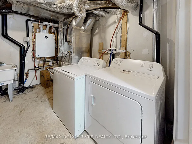 1061 Clipper Ln — Photo 29