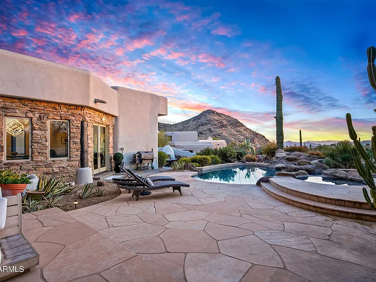 10029 E Calle De Las Brisas — Photo 32