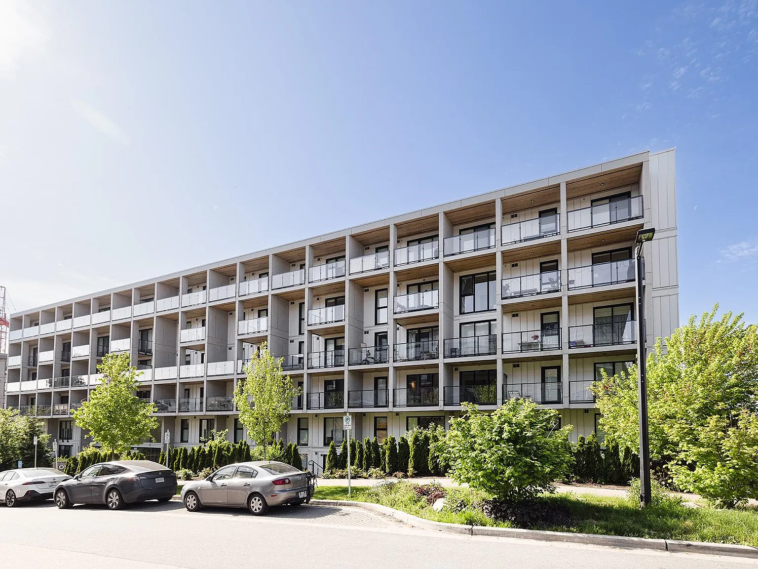9888 University Cres — Photo 3
