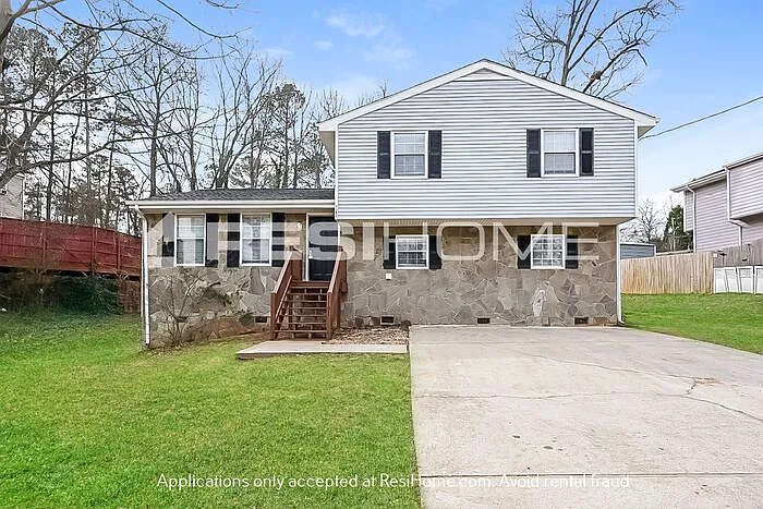 7191 Woodland Cir