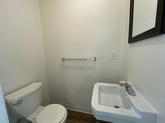 5th image of 5711 E G Ave #3