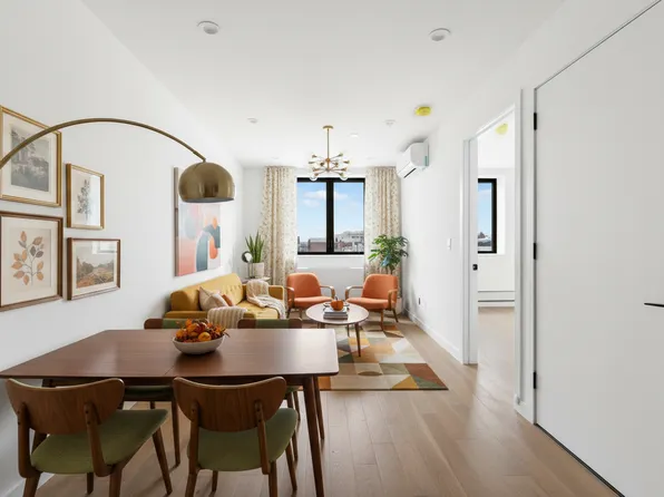 800 5th Avenue image 1 of 8