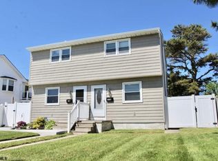 233 38th St S #B, Brigantine, NJ 08203