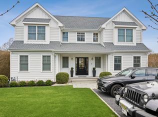 106 Powell Ave, Southampton, NY 11968