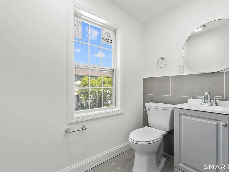 64 Soundview Ave #3 — Photo 8