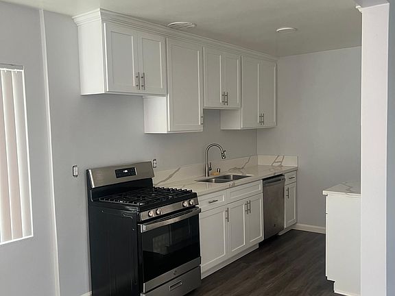 2nd image of 3510 Emerald St APT 21