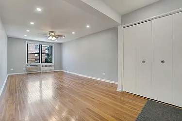 35-20 Leverich Street, #528