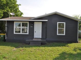 220 Dunlap St, Italy, TX 76651