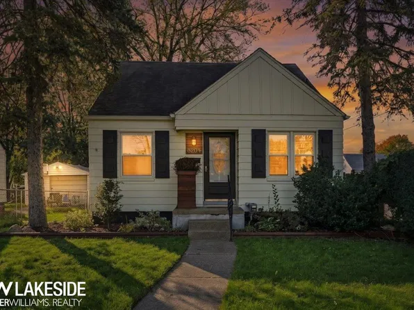 8204 Standard Ave, Center Line, MI 48015