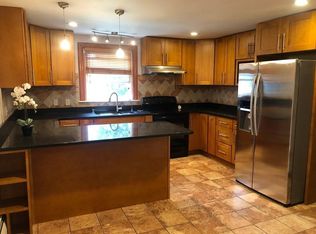 17 High St, Newton Highlands, MA 02461