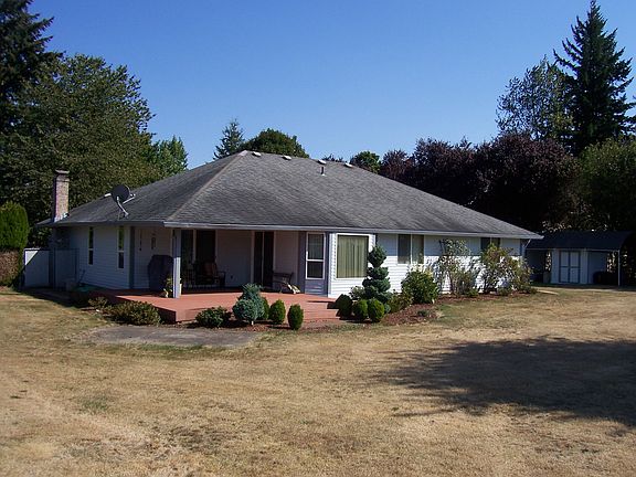 3rd image of 2402 NE 168th Ave