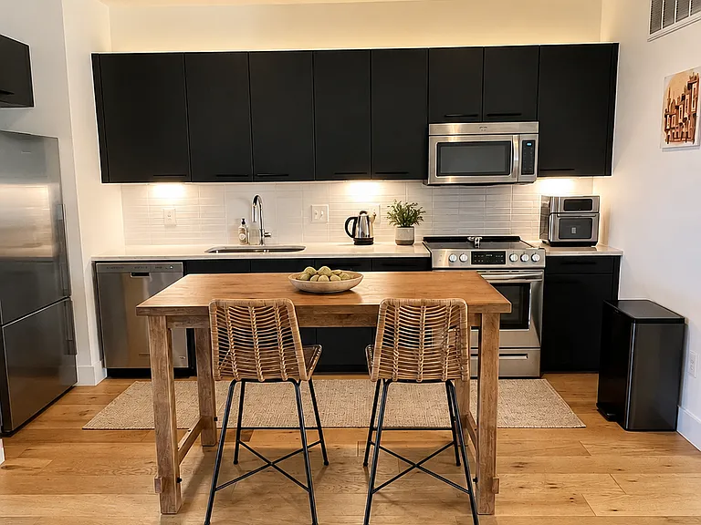2910 S 1st St #303 — Photo 3