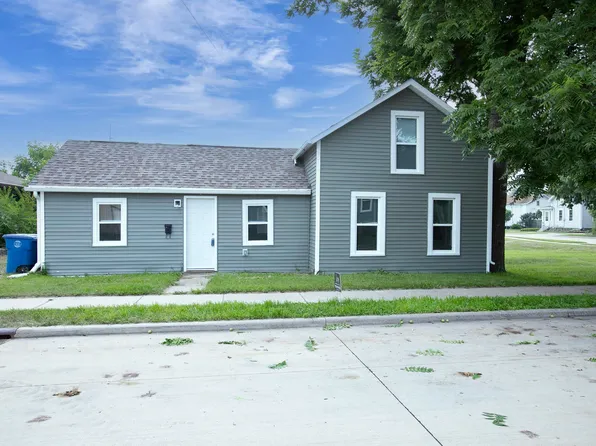 518 Dakota St, Oshkosh, WI 54902