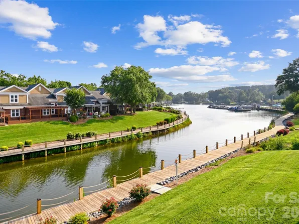 18525 Harborside Dr, Cornelius, NC 28031