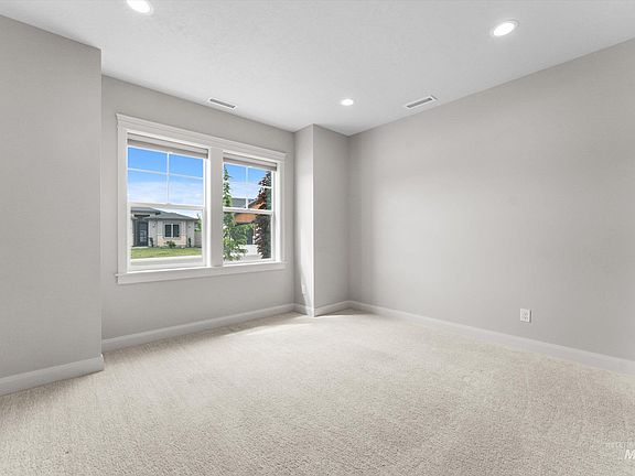 5th image of 2094 W Ibis Dr