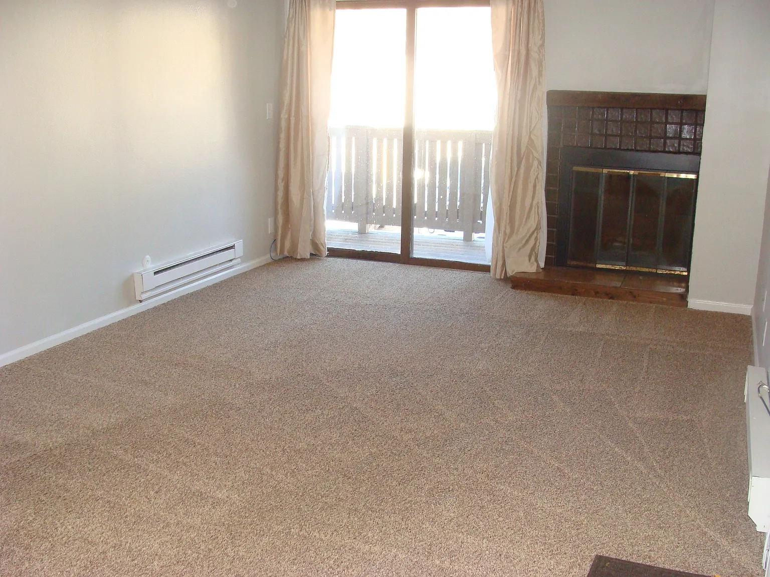 2 bed, 768 sqft, $2,900 — Photo 2