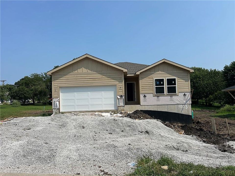 1st image of 1203 Matthes Ln
