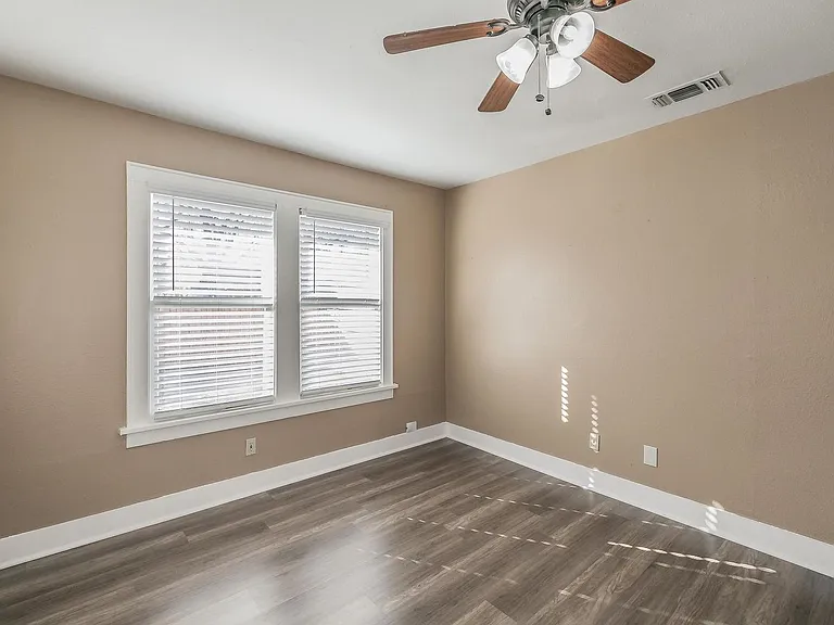 4305 El Campo Ave — Photo 8