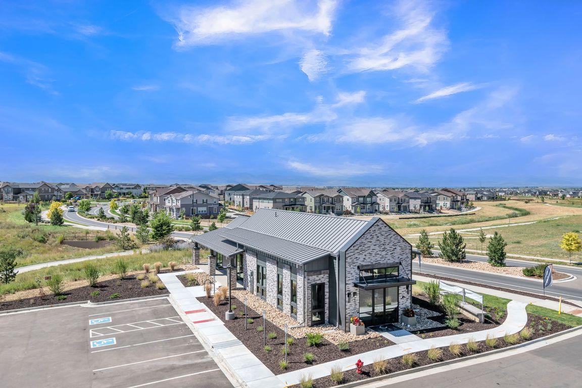 Aura Colliers Hill Exterior