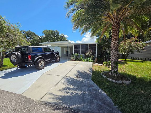 2nd image of 427 Gulf Stream Dr