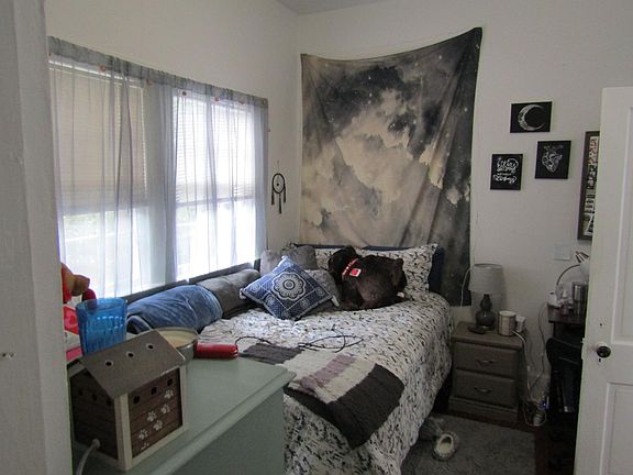 smaller of 2 bedroom