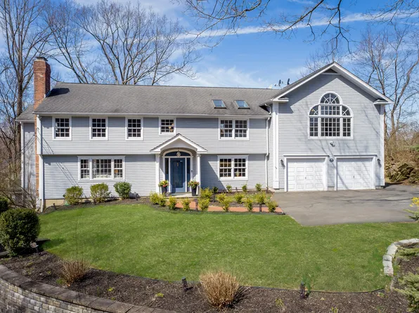 74 Powderhorn Drive, Ridgefield, CT 06877