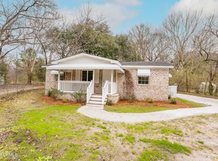 24 Community Center Rd, Seabrook, SC 29940