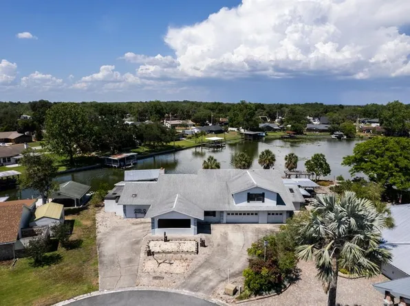 5339 Kings Ct, Fruitland Park, FL 34731