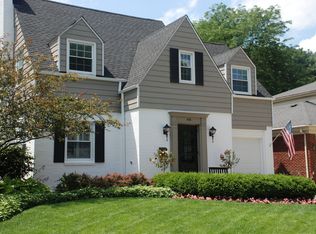 438 S Banbury Rd, Arlington Heights, IL 60005