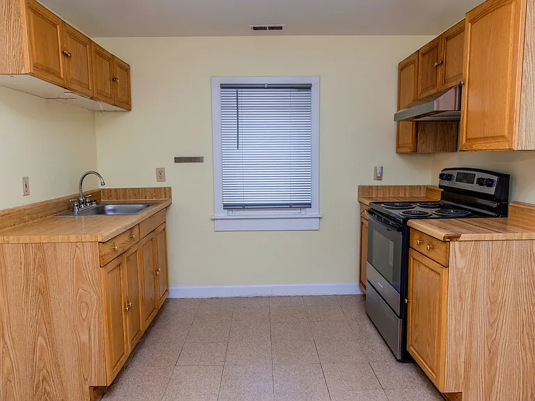 2301 Judge Ln — Photo 3