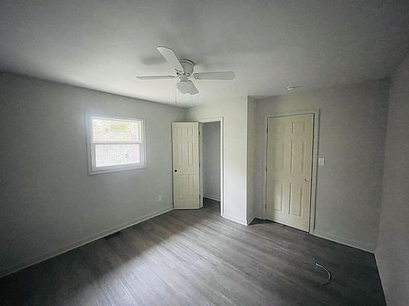 3rd image of 2445 Lowe St #1