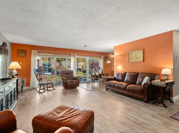 1212 Greendale Ave APT 333, Needham, MA 02492