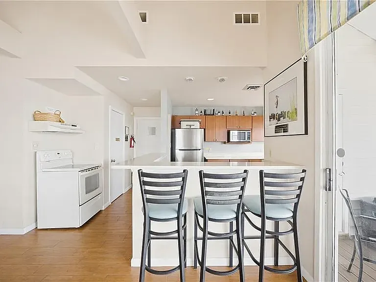 246 Dockside Dr — Photo 7