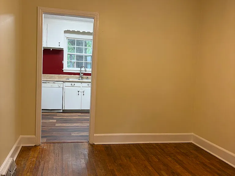 400 Cumberland Dr — Photo 6