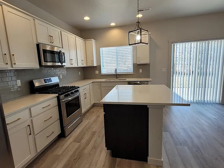 220 N Caracaras Way — Photo 9