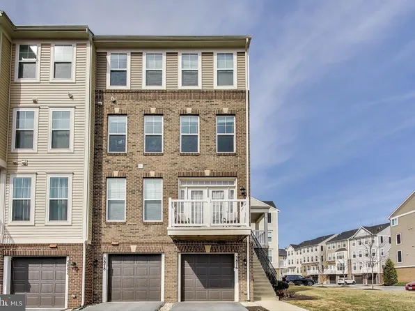 5876 Imperial Dr, Frederick, MD 21703