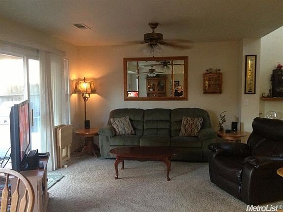 4th image of 838 Polar Bear Cir