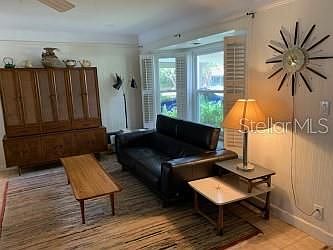 5th image of 436 Poincianna Dr